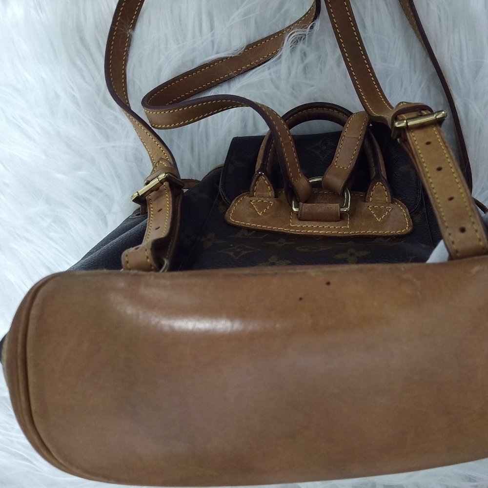 SOLD SOLD EUC LV Vintage Montsouris MM Backpack (w/ Dust Cover & Box) - Picture 9 of 16